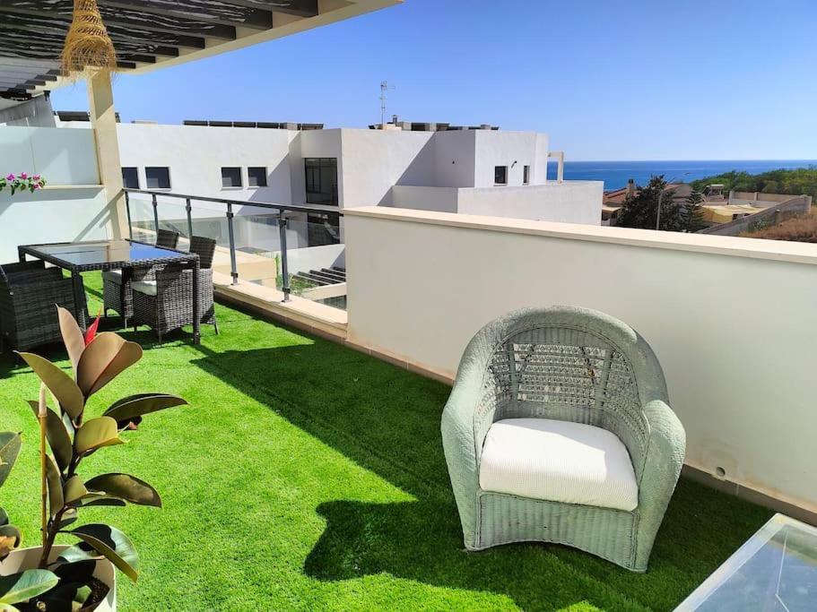 Atico Con Piscina, Golf, Vistas Al Mar Apartment Torre de Benagalbon Bagian luar foto